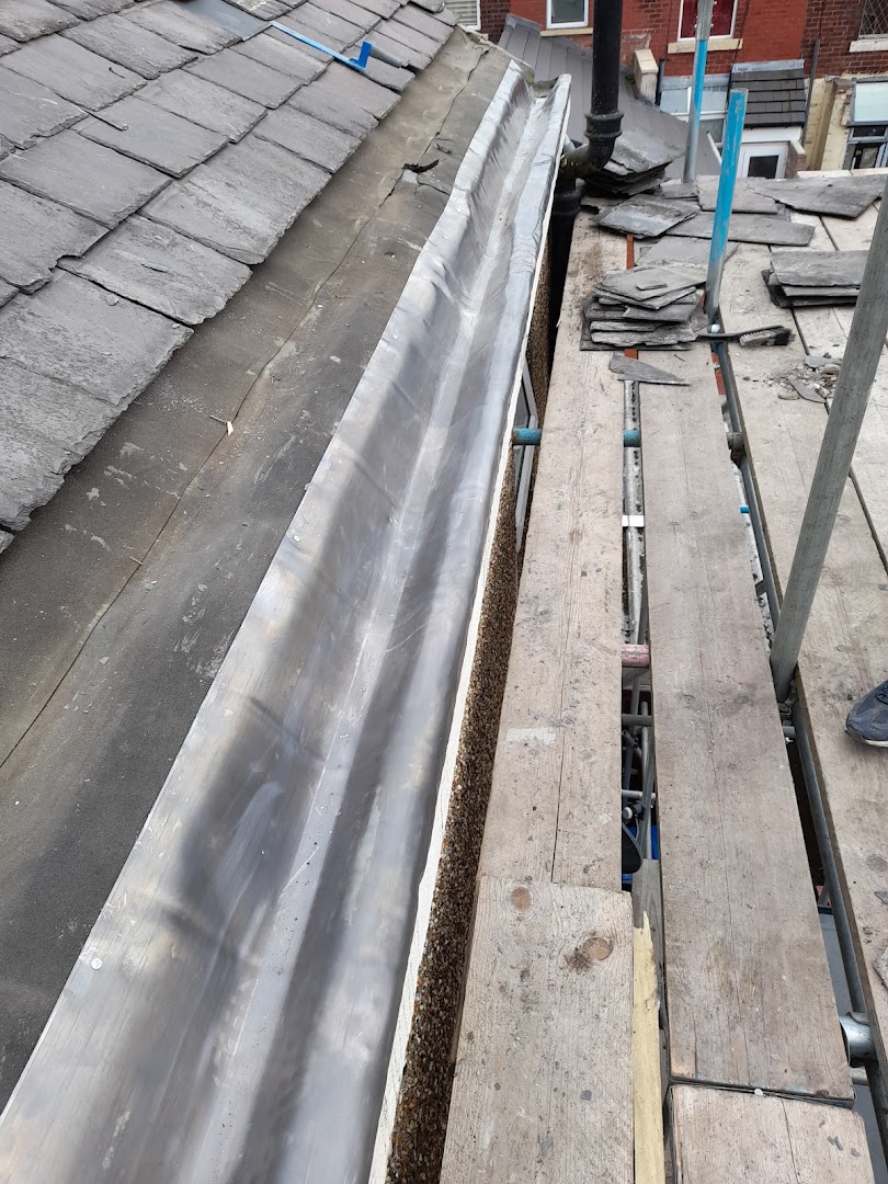 hollyfield roofing — Photos 4